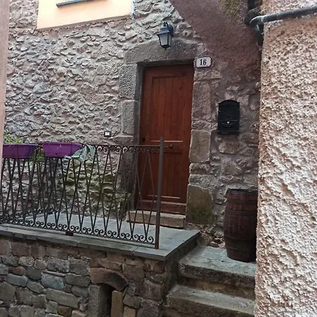 Lantställe Country House *